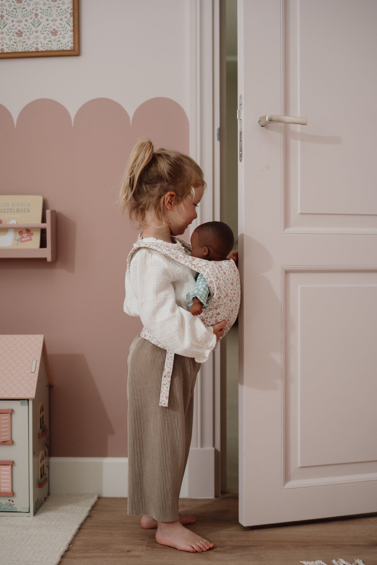 Porte-bébé pour Poupée Fleuri – Jeu d’Imitation pour Enfant