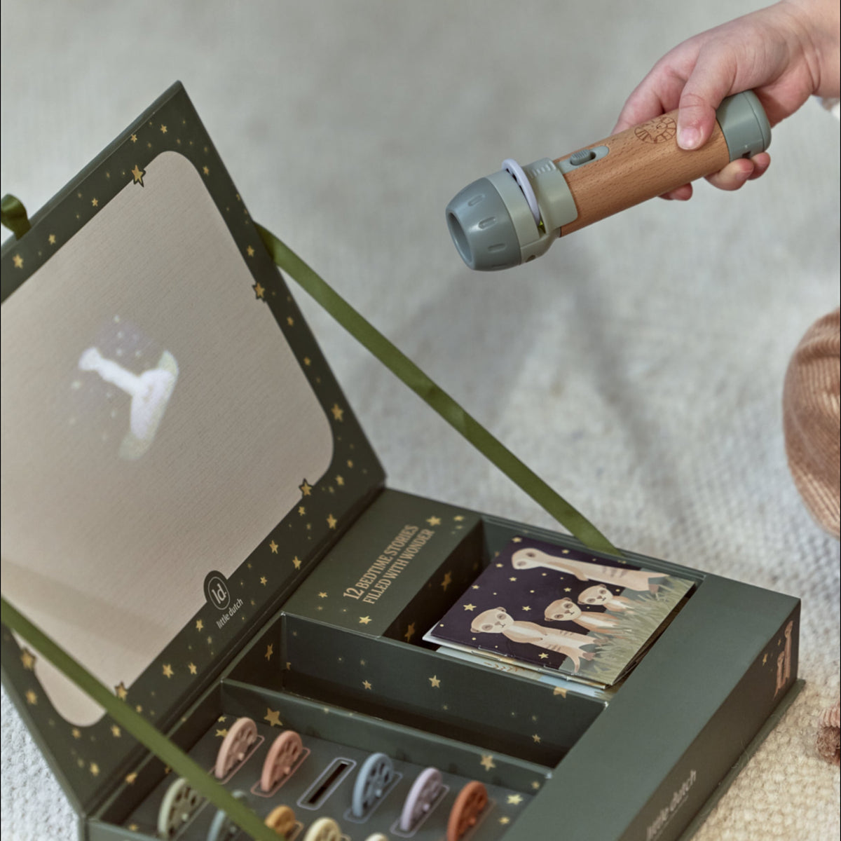 Lampe à histoires Safari Friends – projecteur d’histoires enfant