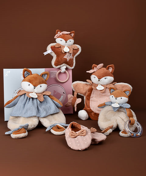 Boîte à musique bébé Mina – peluche musicale naissance 16 cm