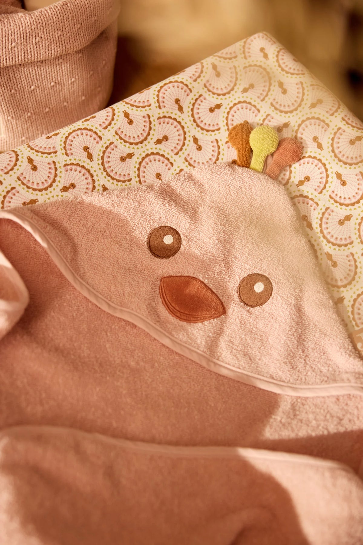 Cape de bain bébé avec capuche et oreilles 75 x 75 cm - Jollein Peacock Pavie