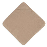 La cape de bain bébé Milky Coffee en éponge 100 % coton enveloppe bébé de douceur après le bain grâce à sa matière absorbante, sa capuche à petites oreilles et son format généreux. Cape de bain bébé en éponge Milky Coffee : une sortie de bain 100 % coton douce, absorbante et confortable avec capuche pour garder bébé bien au chaud.