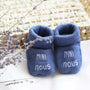 Chaussons naissance Mini Nous bleu – douceur et tendresse pour les premiers jours