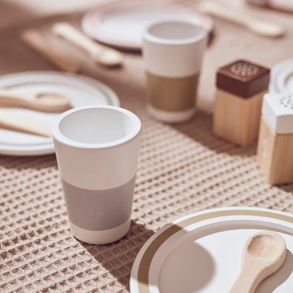 Dinette enfant en bois 4 personnes – service complet dès 2 ans Kid's concept