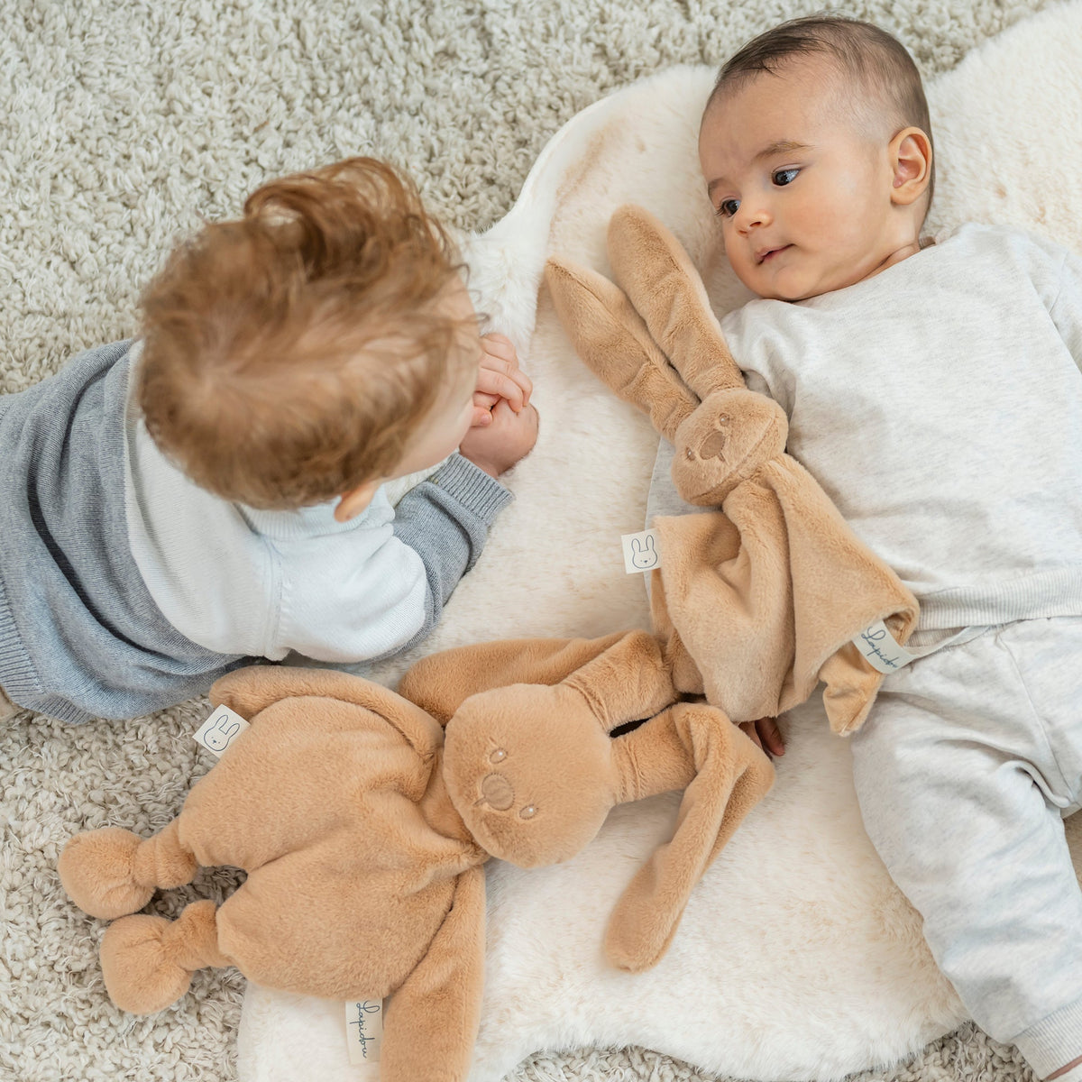 Doudou lapin bébé 27x27 cm – Doudou beige chaud dès la naissance NATTOU