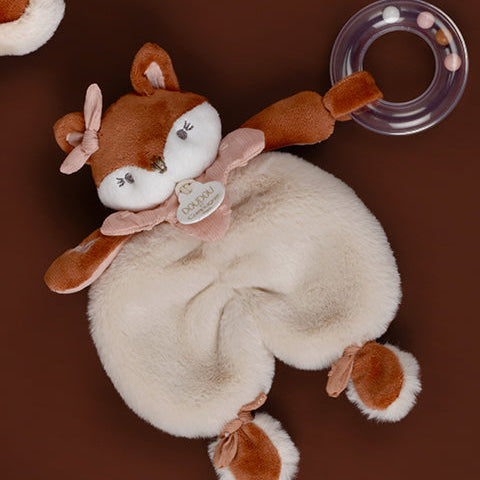 Doudou hochet bébé dès la naissance : jouet d’éveil sensoriel doux avec textures et son. Idée cadeau de naissance.