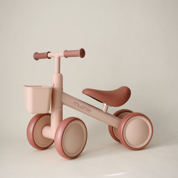 Draisienne bébé Mushie dès 12 mois – légère, stable et évolutive blush mushie