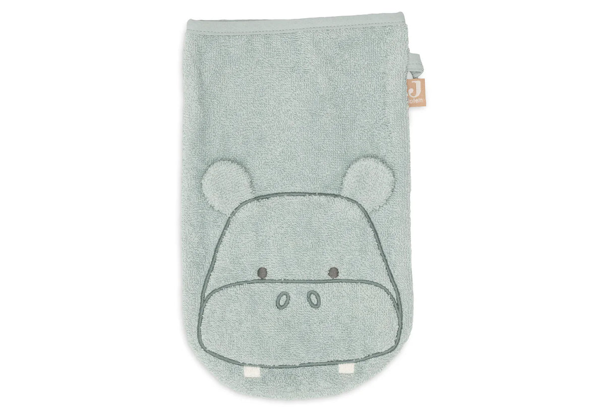 Le gant de toilette Hippo Happy en éponge 100 % coton est idéal pour nettoyer délicatement la peau de bébé. Doux, absorbant et facile à utiliser, il rend le bain encore plus agréable.