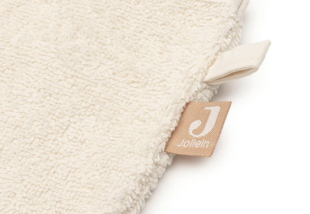 Le gant de toilette Sheep Sonny en éponge 100 % coton accompagne le bain de bébé avec douceur. Absorbant, pratique et agréable à utiliser, il respecte les peaux sensibles tout en rendant ce moment encore plus agréable. Gant de toilette bébé Sheep Sonny en éponge 100 % coton : un accessoire doux, absorbant et pratique pour le bain de bébé.