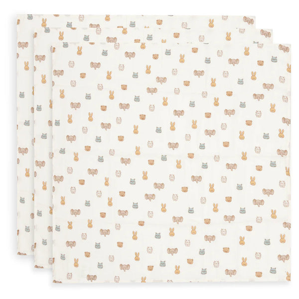 Le lot de 3 langes bébé Jollies en gaze de coton 100 % coton accompagne les tout-petits dès la naissance. Doux, respirants et multifonctions, ils sont indispensables au quotidien.Lot de 3 langes bébé en gaze de coton Jollies 70 × 70 cm : des langes doux, respirants et multifonctions pour accompagner bébé dès la naissance.