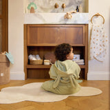 Le lot de 3 langes bébé Jollies en gaze de coton 100 % coton accompagne les tout-petits dès la naissance. Doux, respirants et multifonctions, ils sont indispensables au quotidien.Lot de 3 langes bébé en gaze de coton Jollies 70 × 70 cm : des langes doux, respirants et multifonctions pour accompagner bébé dès la naissance.