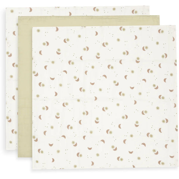 Le lot de 3 langes bébé Over the Moon en gaze de coton 100 % coton est un indispensable du quotidien. Doux, respirants et absorbants, ils accompagnent bébé dès la naissance à la maison comme en balade. Lot de 3 langes bébé en gaze de coton Over the Moon 70 × 70 cm : des langes doux, respirants et multifonctions pour accompagner bébé au quotidien.