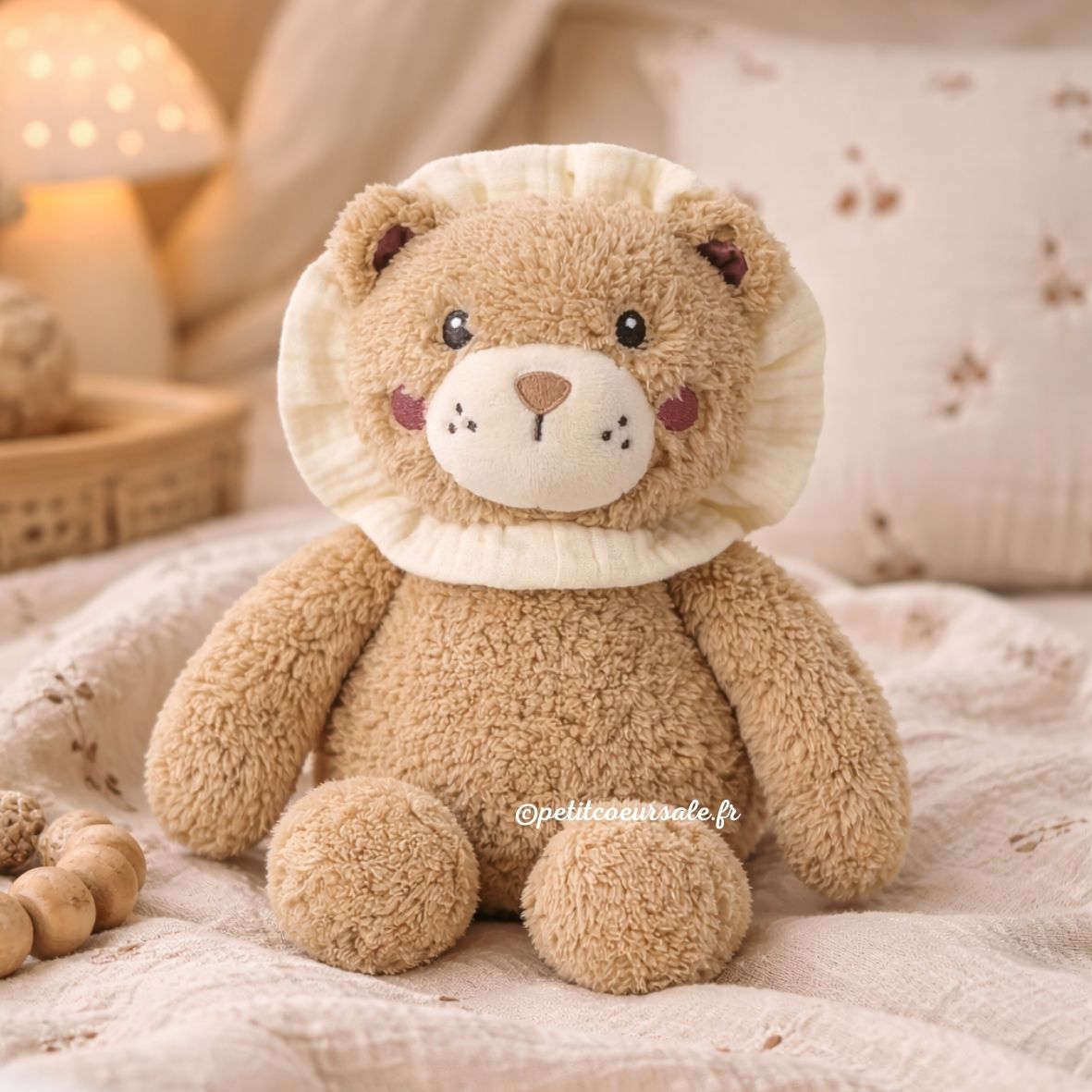 Lion en peluche bébé dès la naissance (30 cm). Doudou doux, détails brodés, sans petites pièces. Conforme EN-71.