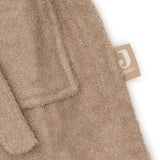 Ce peignoir de bain enfant en éponge 100 % coton est idéal après le bain, la douche ou la piscine. Doux, absorbant et confortable, il est doté d'une capuche, d'une fermeture pratique et d'une ceinture cousue pour accompagner les enfants de 3 à 4 ans. COLORIS MILKY COFFEE