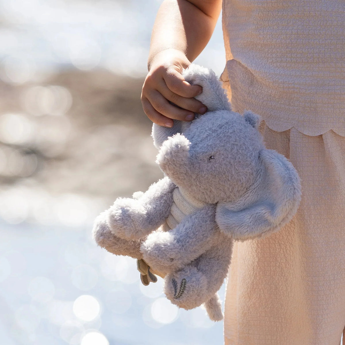 Peluche éléphant 17 cm – compagnon doux pour bébé