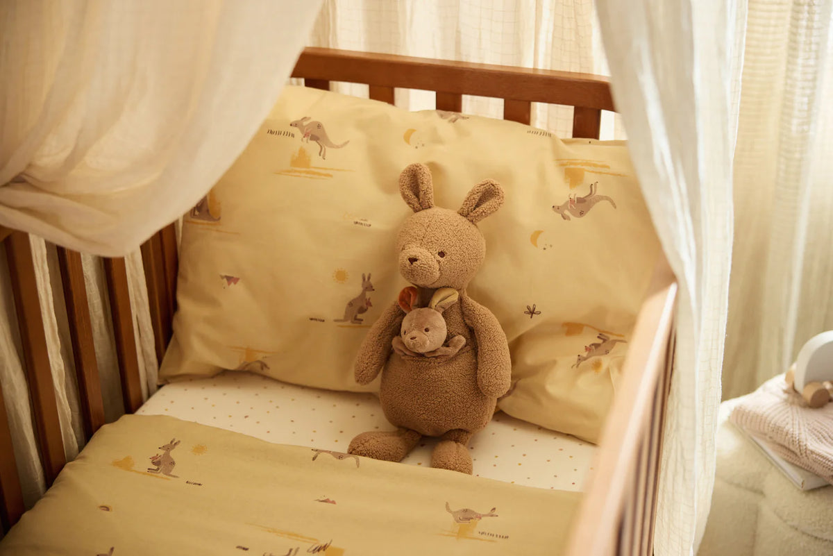 Peluche kangourou bébé avec bébé amovible – douce et câline