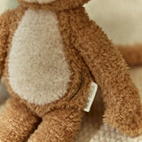 Peluche singe Safari Friends : un compagnon tout doux pour éveiller et rassurer bébé dès la naissance. LITTLE DUTCH