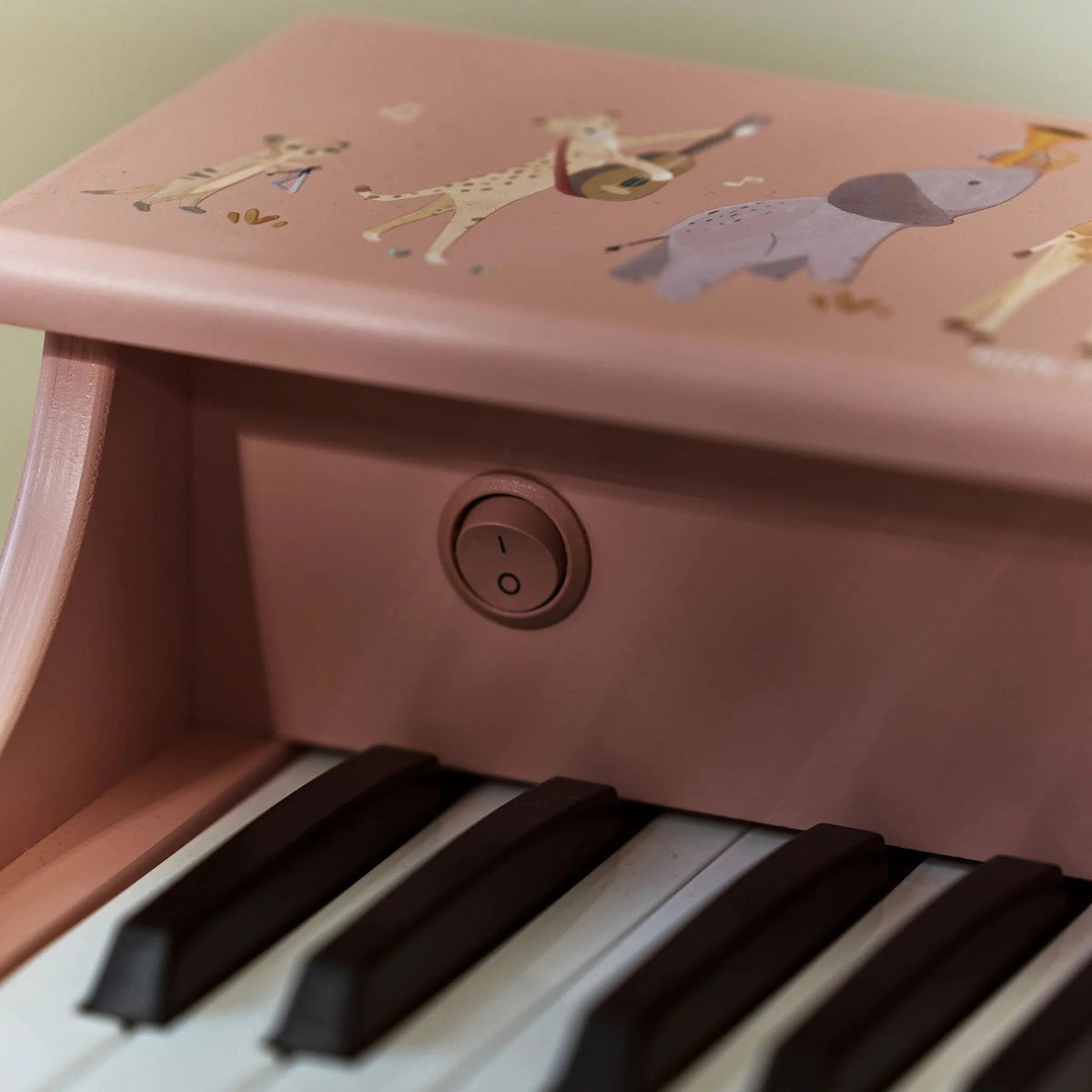 Piano en bois rose Safari Friends – premier piano enfant LITTLE DUTCH