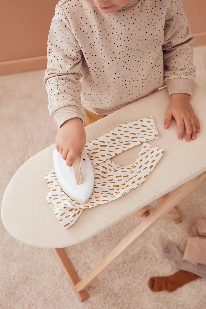 Planche et fer à repasser enfant en bois – jeu d’imitation dès 3 ans Kid's concept