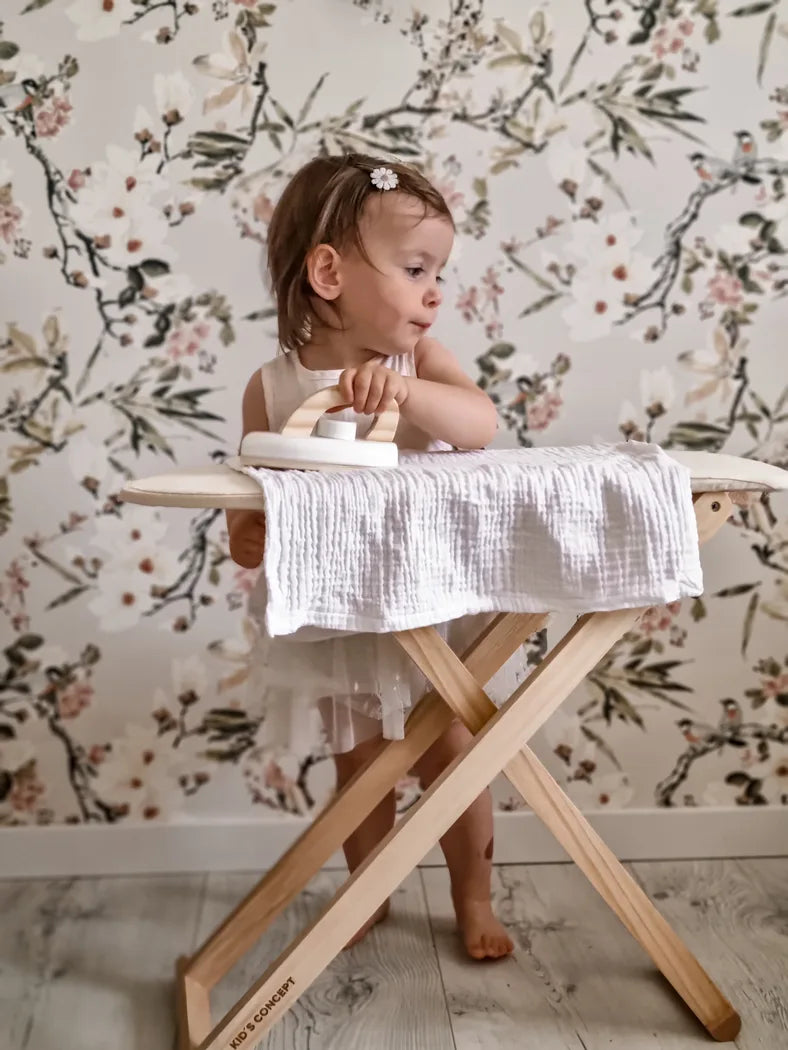Planche et fer à repasser enfant en bois – jeu d’imitation dès 3 ans Kid's concept