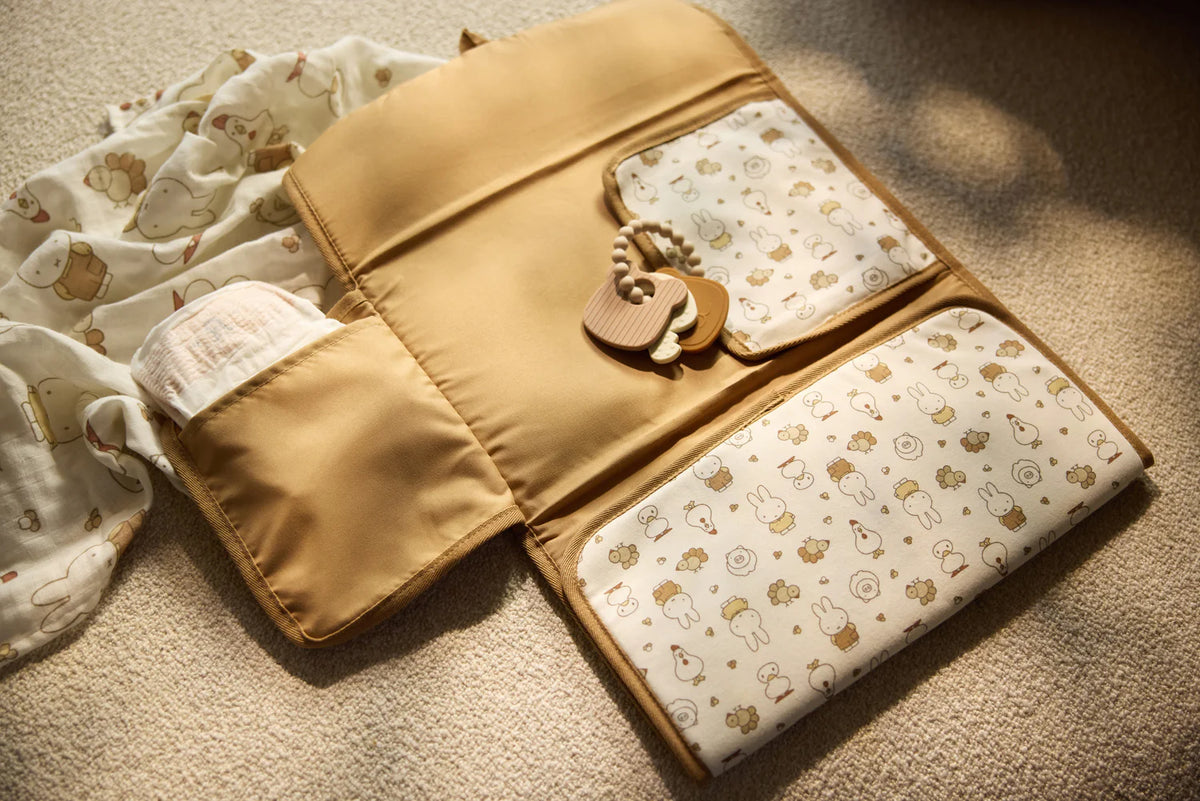 tapis à langer bébé facile à nettoyer
