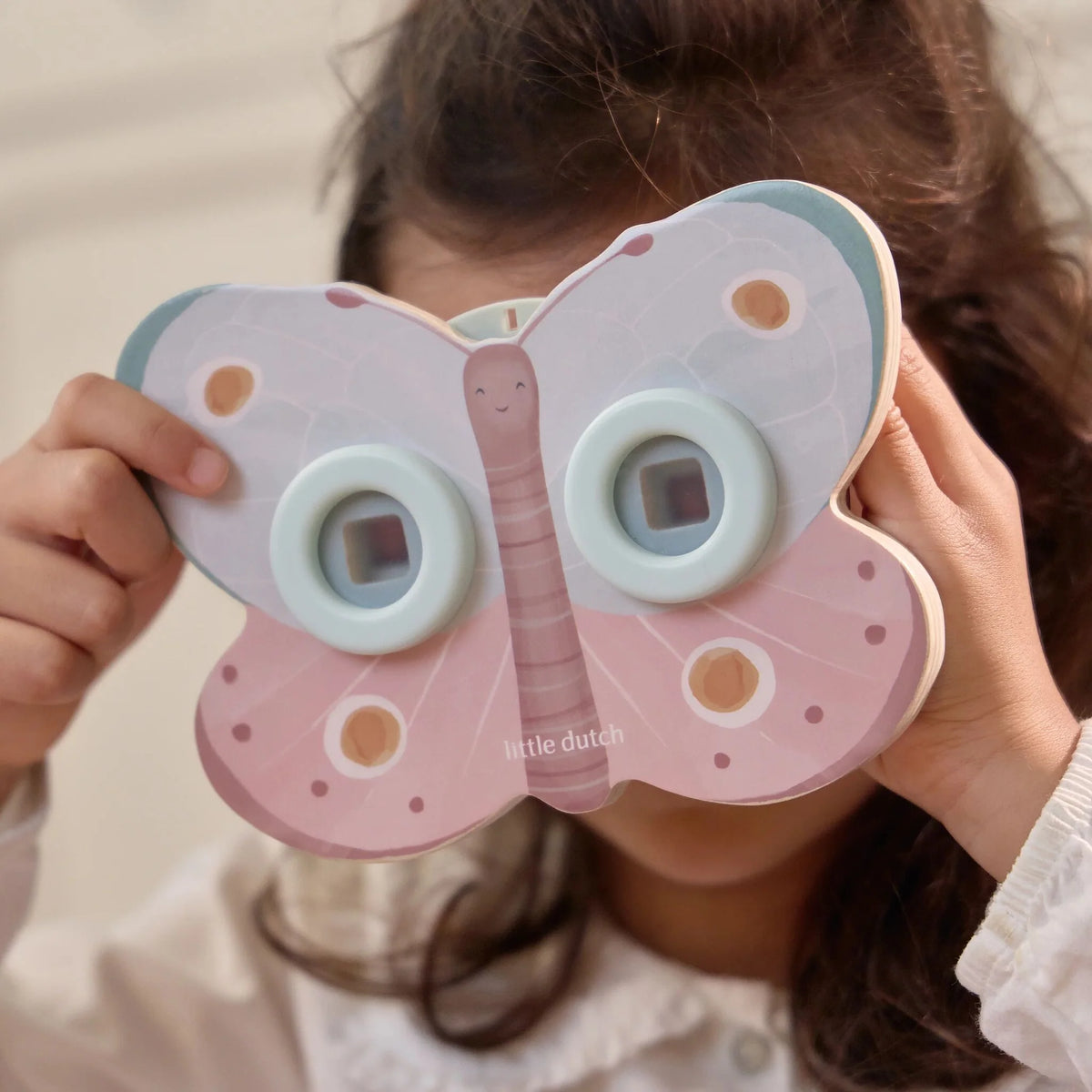 Visionneuse enfant en bois avec 3 disques illustrés. Jouet d’observation dès 3 ans pour éveiller la curiosité.