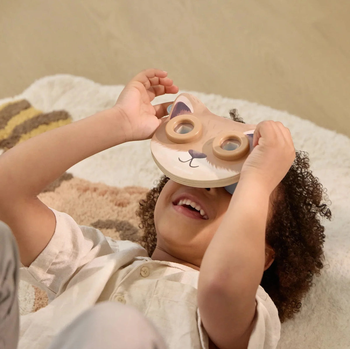 Visionneuse enfant en bois avec 3 disques illustrés. Jouet d’observation dès 3 ans pour découvrir les animaux de la forêt.