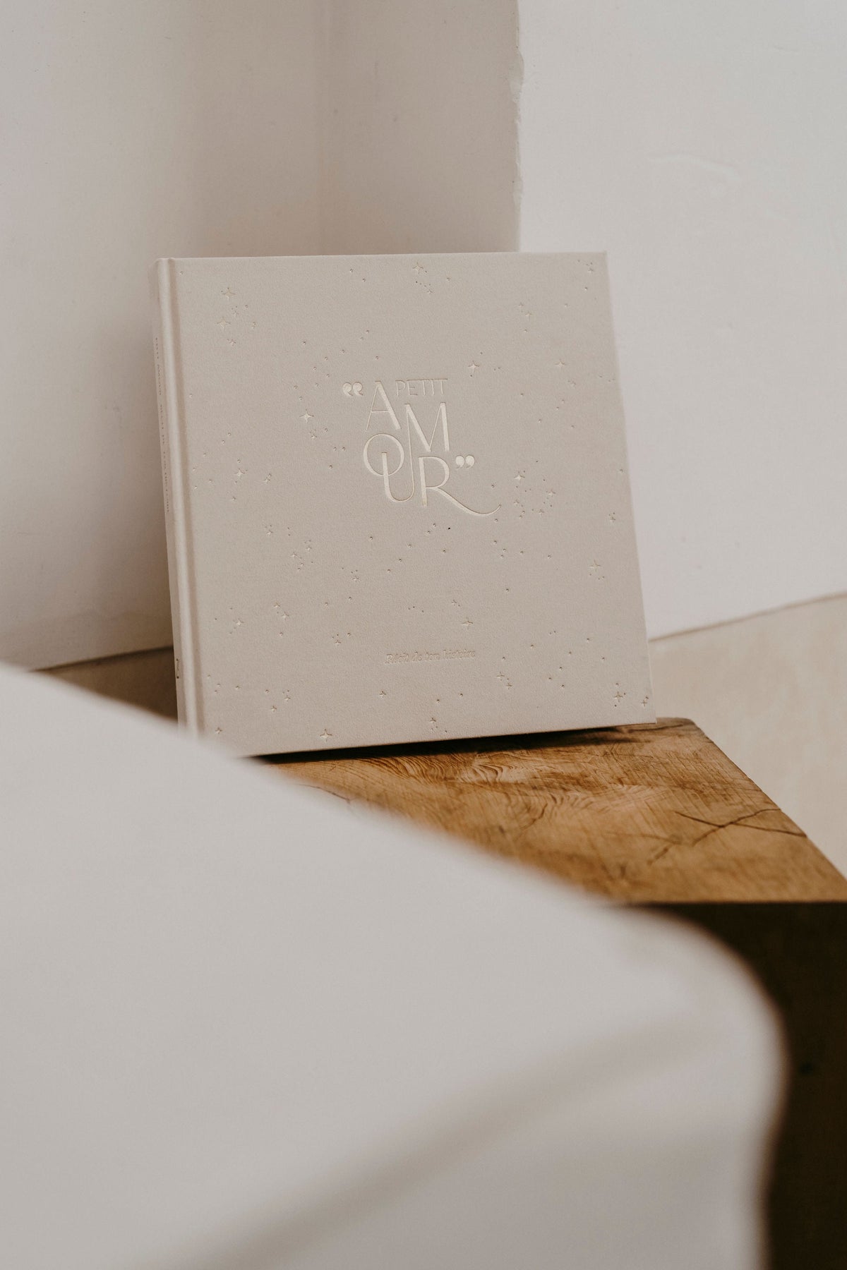 Livre de naissance Beige – Petit Amour Beige ZAKUW
