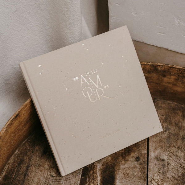 Livre de naissance Beige – Petit Amour Beige ZAKUW