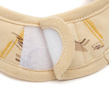 Lot de 5 bavoirs imperméables bébé avec velcro facile. Protégez les vêtements et facilitez l’habillage. Motifs Kangourous colorés et tendance, lavables à 40 °C.