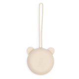 Étui à tétine en silicone sans BPA. Pratique, hygiénique et nomade, il protège la sucette de bébé en déplacement et s’accroche partout.