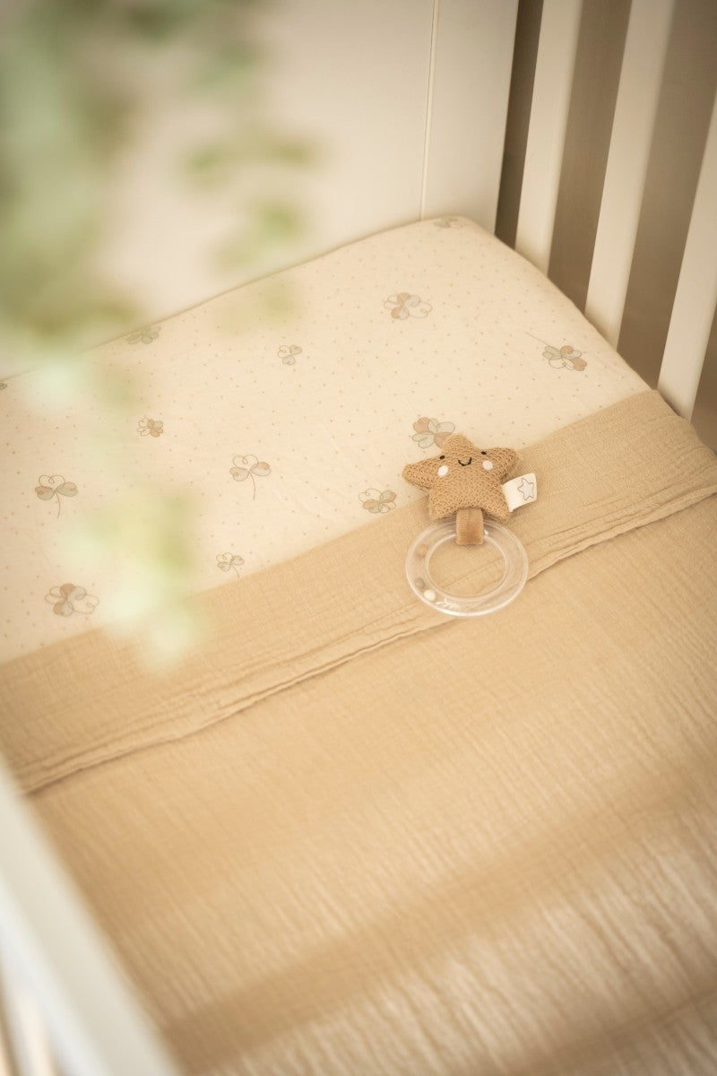 hochet étoile Heaven clay warm linen Baby’s Only