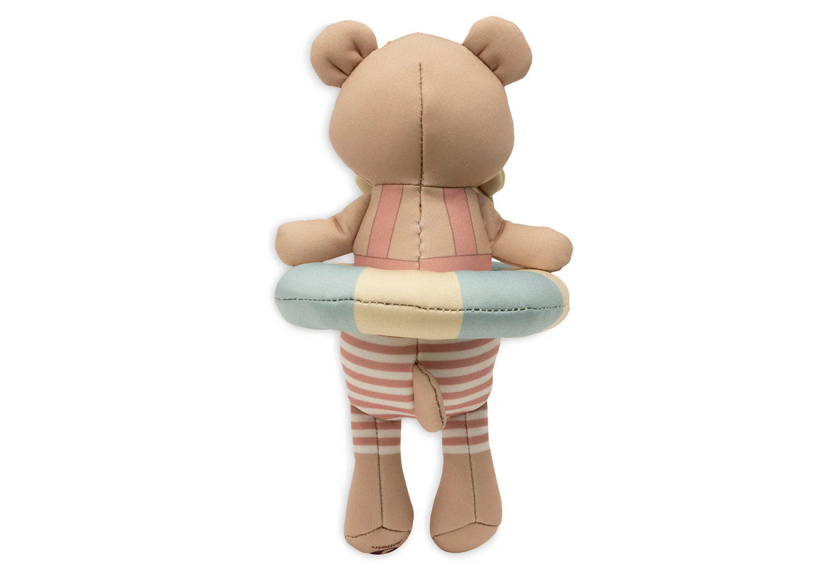 Faites du bain un moment ludique avec la poupée de bain flottante Teddy Bear. Étanche, sûre et adaptée aux petites mains, elle stimule l’imagination et l’éveil sensoriel dès 9 mois.