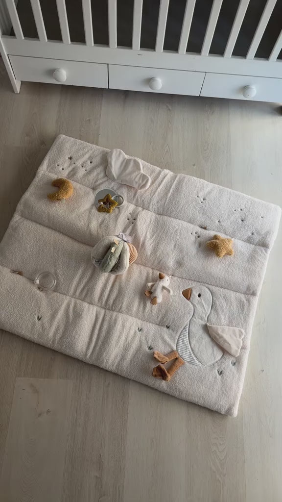 collection little dutch newborn balle de préhension bébé et tapis d'éveil