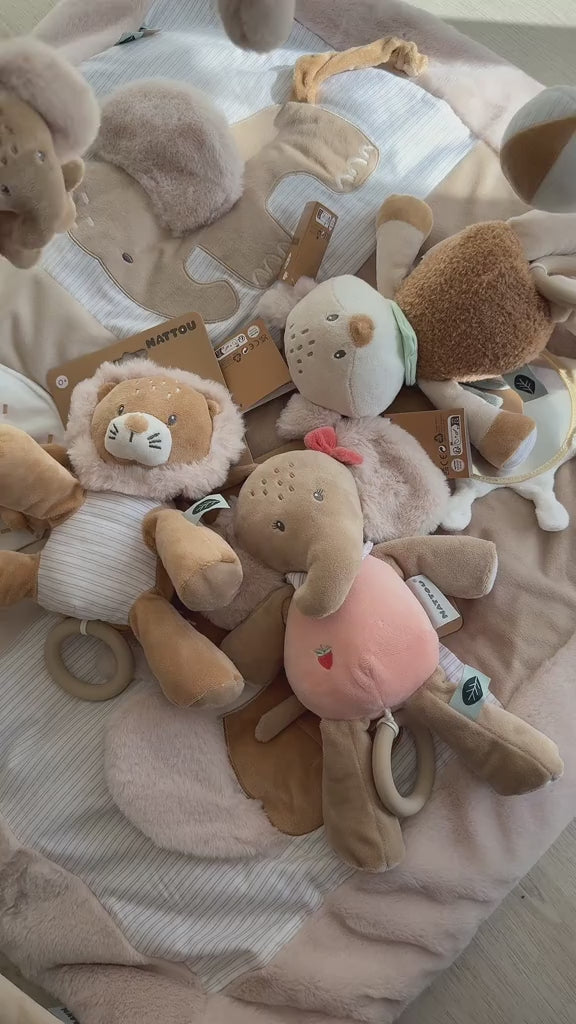 peluche musicale nattou collection flo ernest et oli instaure une routine pour le sommeil de bébé. Boutique bébé petit coeur salé