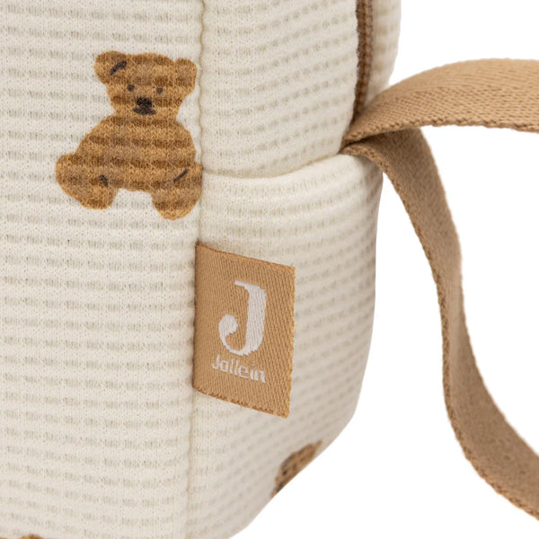 Découvrez la trousse de toilette bébé Mini Teddy Bear : pratique, compacte et polyvalente, idéale pour ranger les essentiels de bébé et maman lors des sorties et voyages.